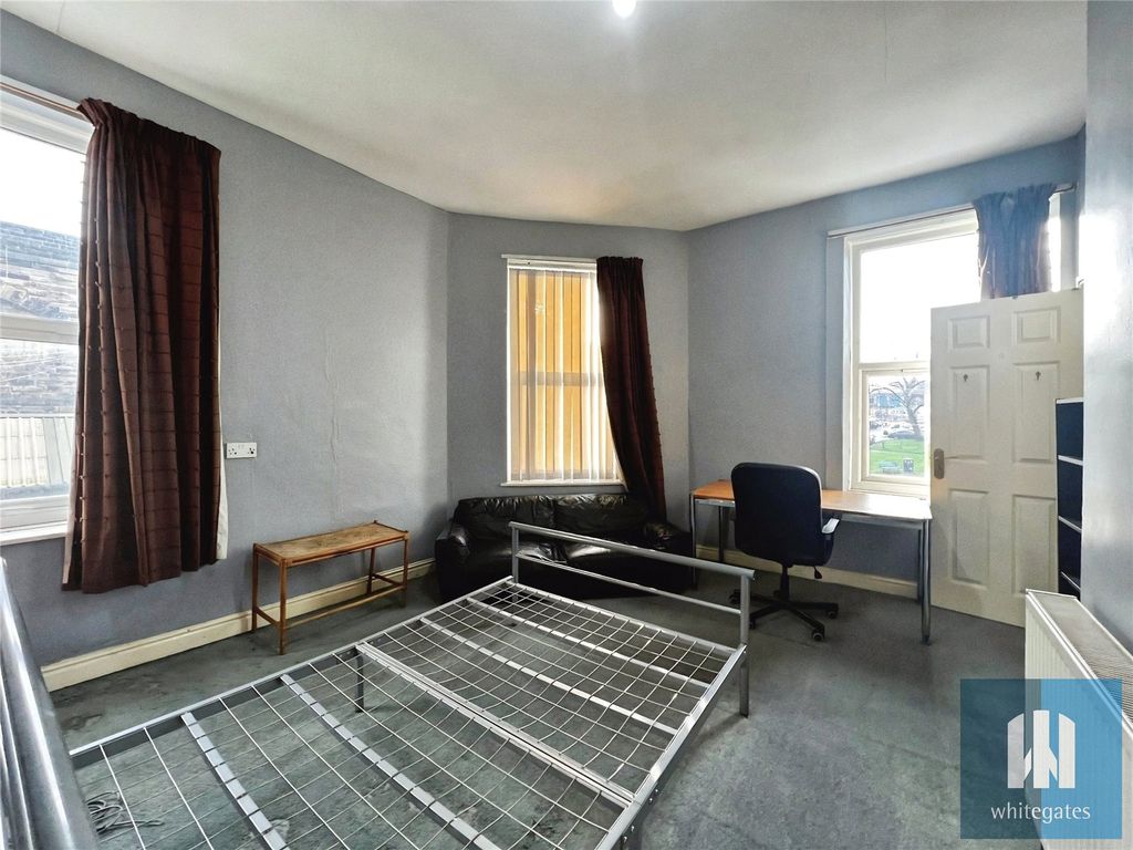 Property photo 3 of 11 Picture No. 05