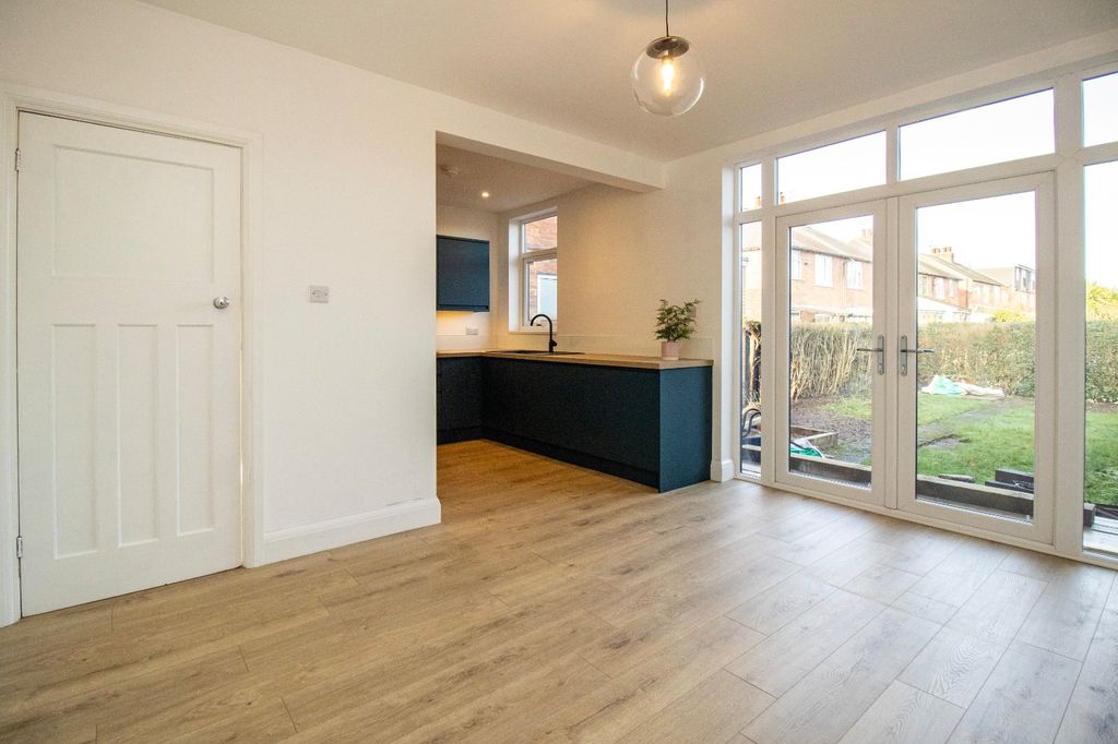 Property photo 2 of 10 Picture No. 04