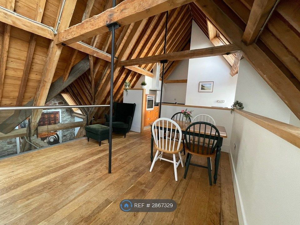 Property photo 1 of 22 Mezzanine Dining Room