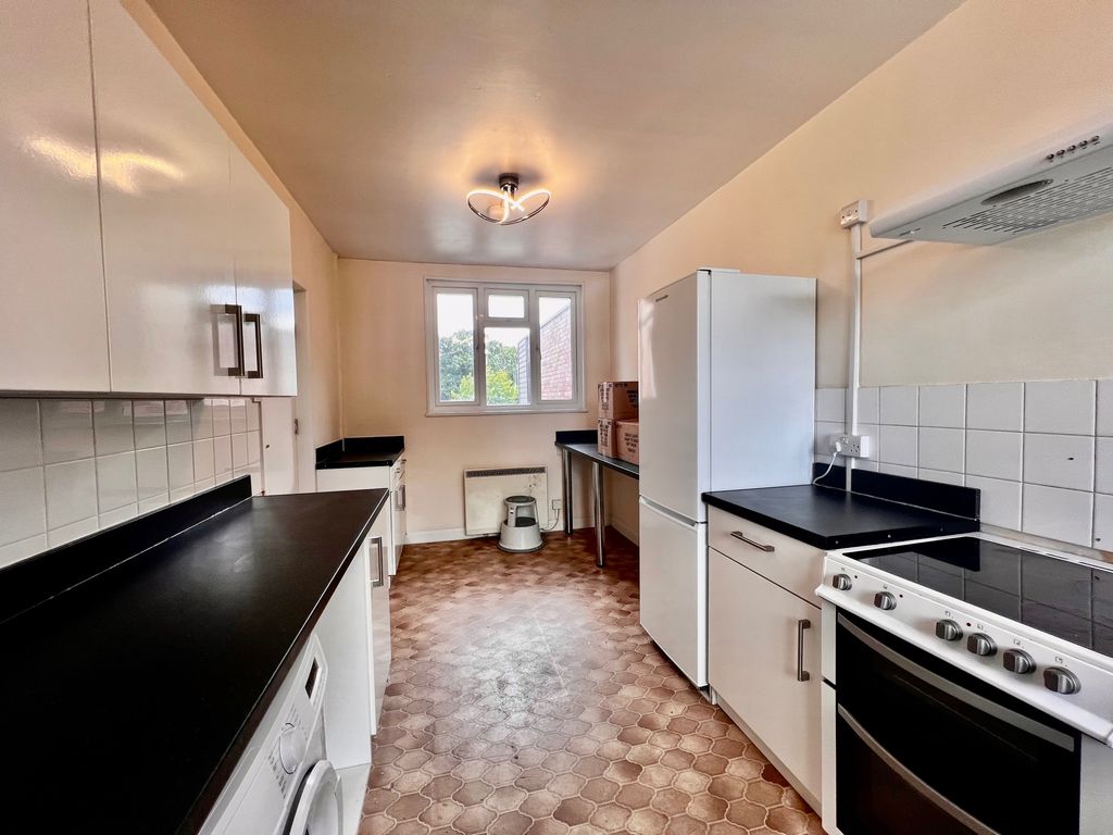 Property photo 3 of 9 Image