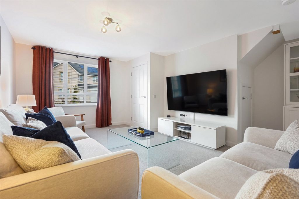 Property photo 3 of 22 Picture No. 04