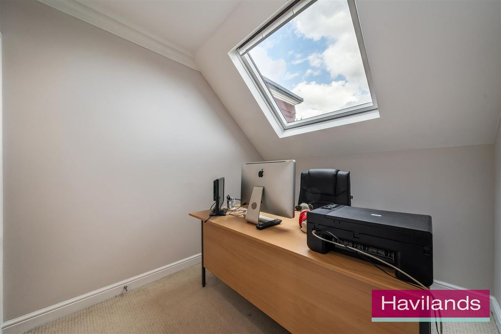Additional image 22 of 6 bed semi-detached house for saleVillage Road, Enfield EN1