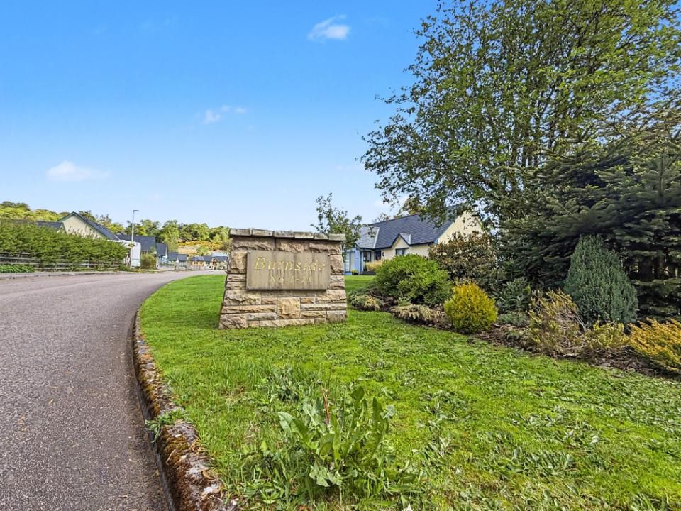 Property photo 3 of 44