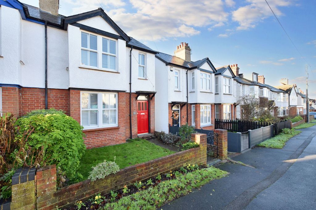 Property photo 1 of 14 Front