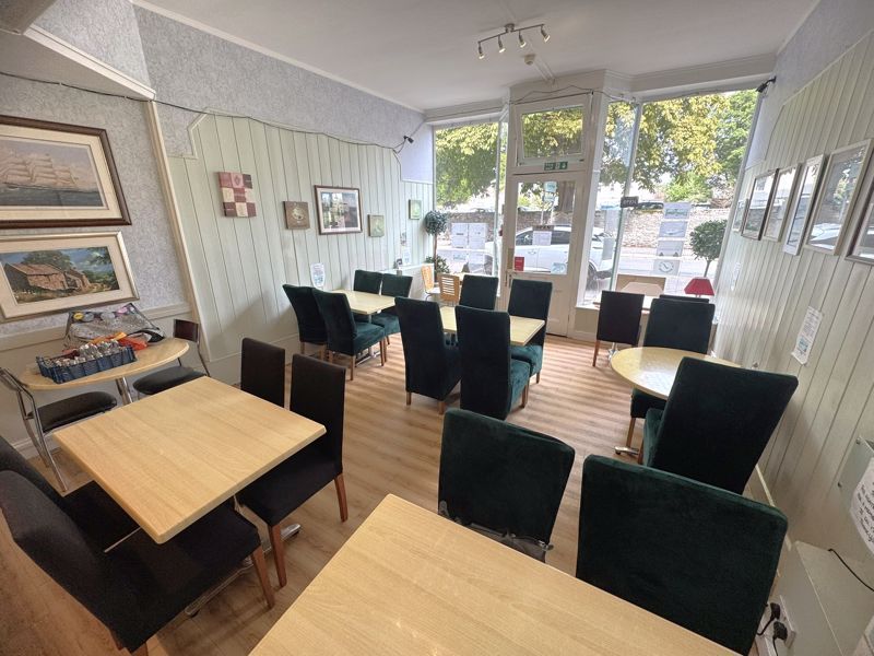 Property photo 2 of 10 Photo 3