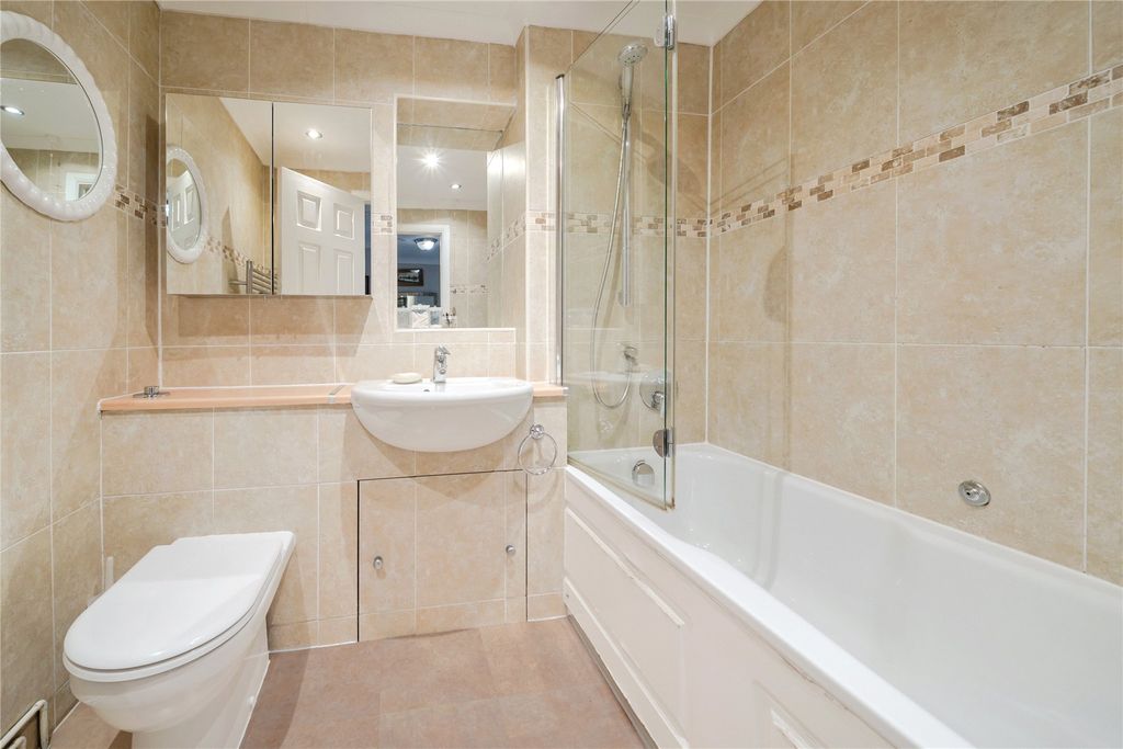 Additional image 16 of 6 bed detached house for saleLightwater, Surrey GU18