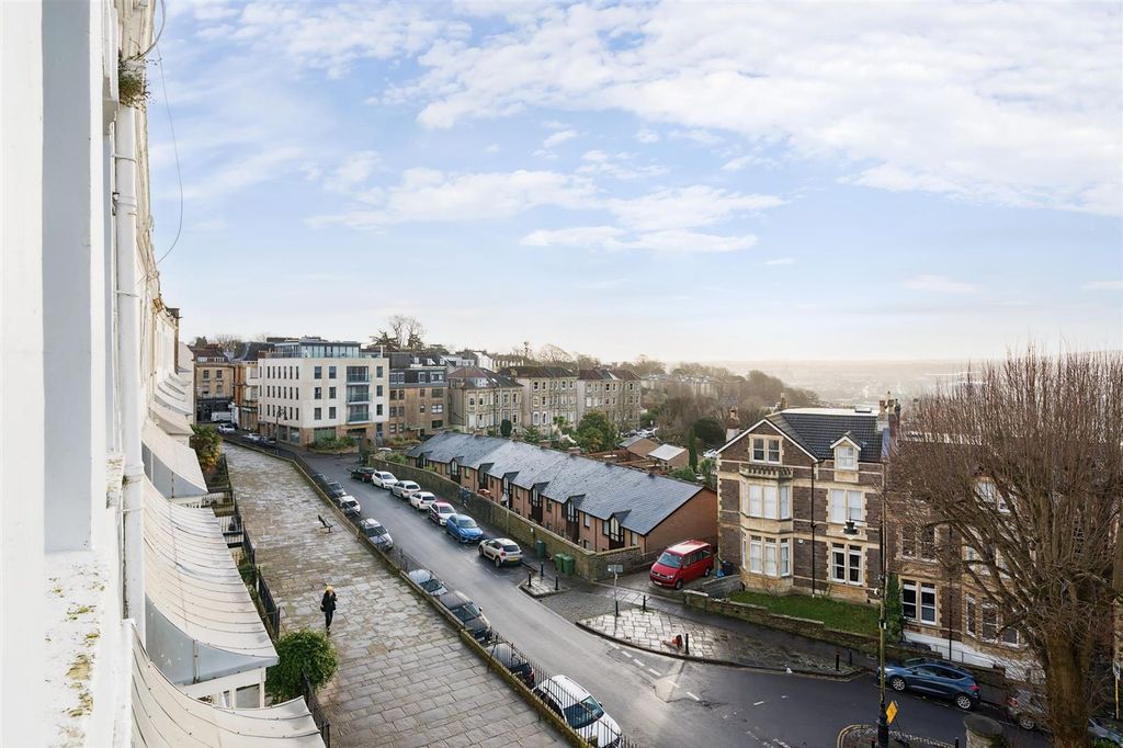 Property photo 2 of 16 1242107 (10).Jpg