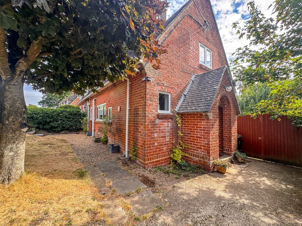 Property photo 1 of 23
