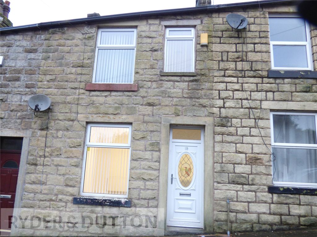 Property photo 2 of 17 Front