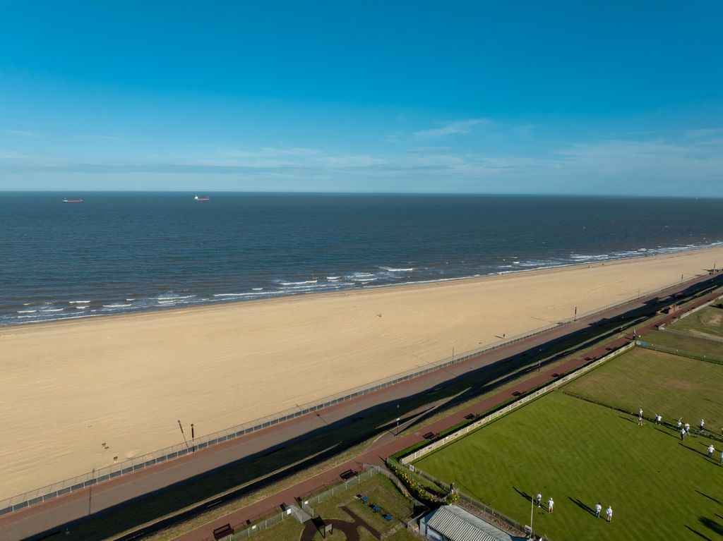 Property photo 3 of 23