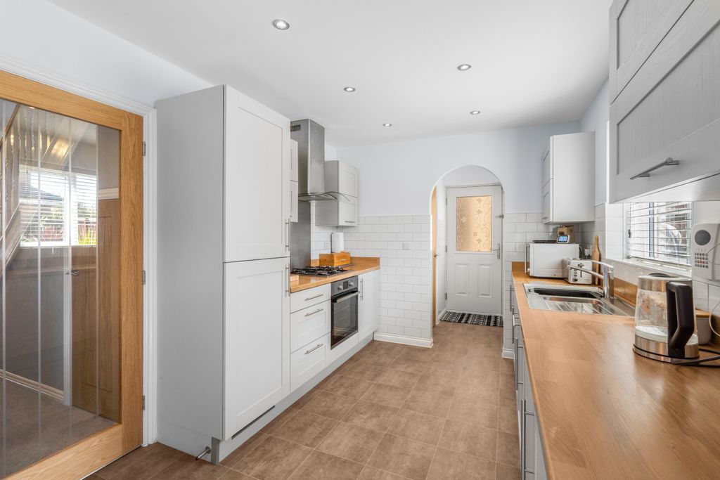 Property photo 3 of 12 Kitchen-Diner