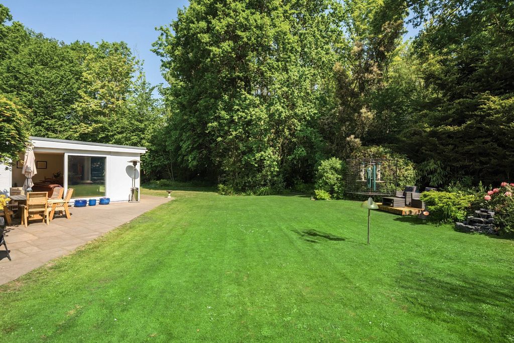 Property photo 1 of 19 Garden