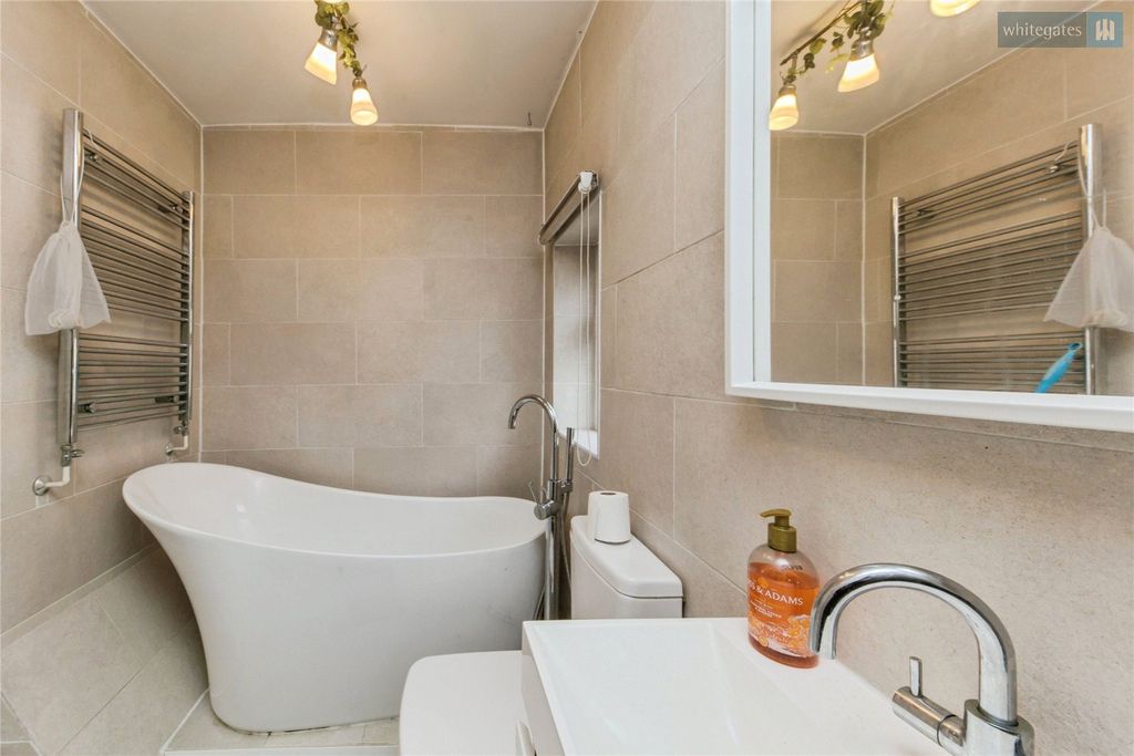 Property photo 2 of 22 Picture No. 25