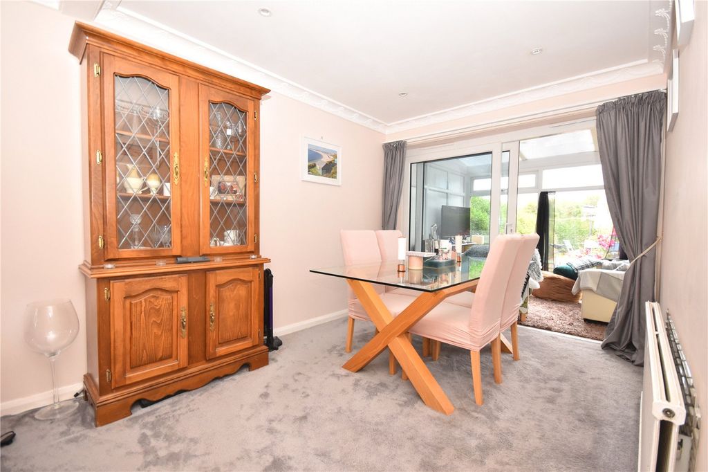 Property photo 3 of 17 Picture No. 05