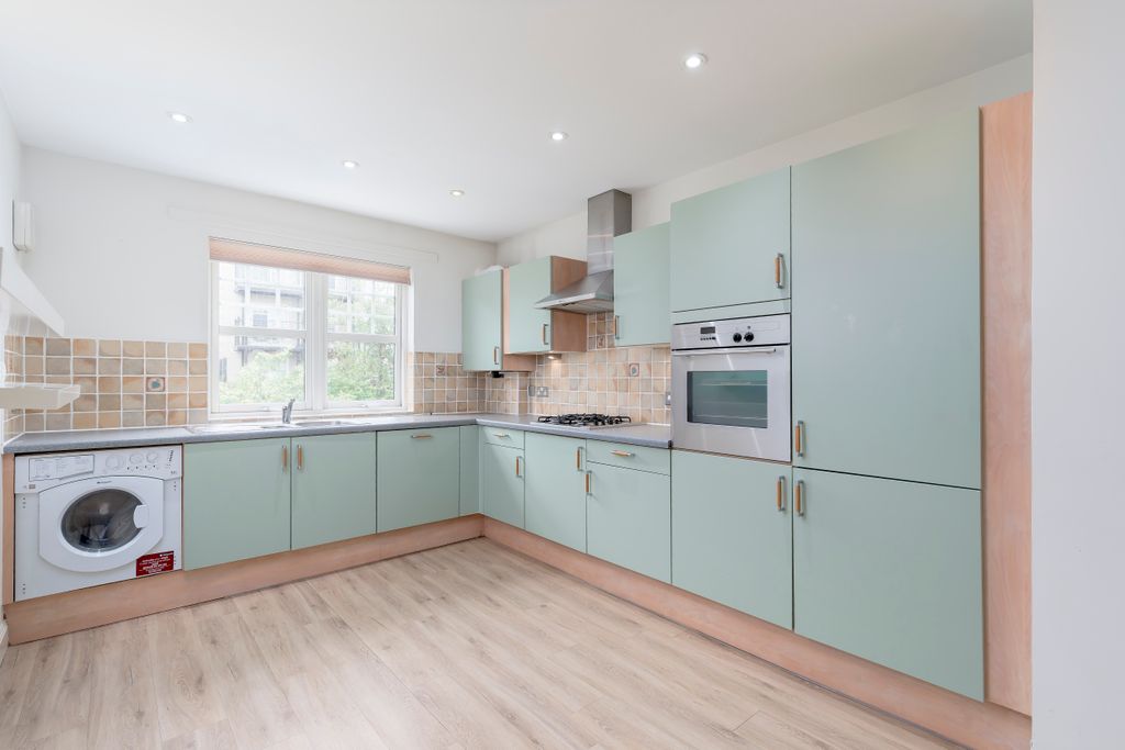 Property photo 2 of 21 Property Image 2