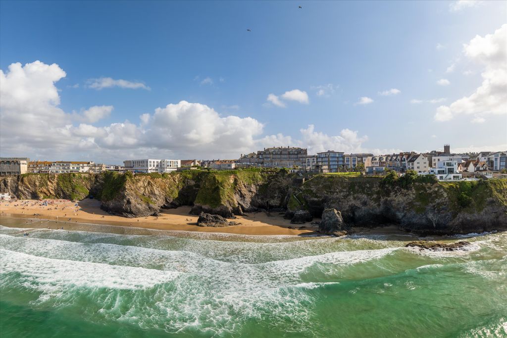 Property photo 2 of 22 Image