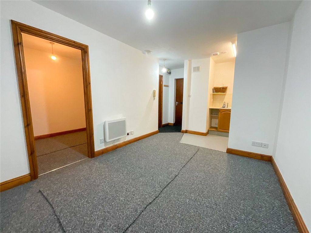 Property photo 3 of 7 Picture No. 05