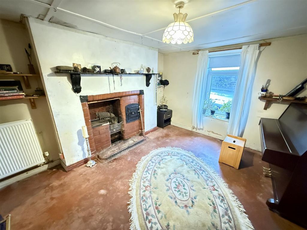 Property photo 2 of 19 Living Room