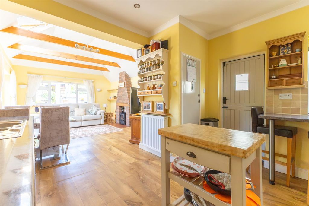 Property photo 2 of 26 Open Plan Kitchen/Living