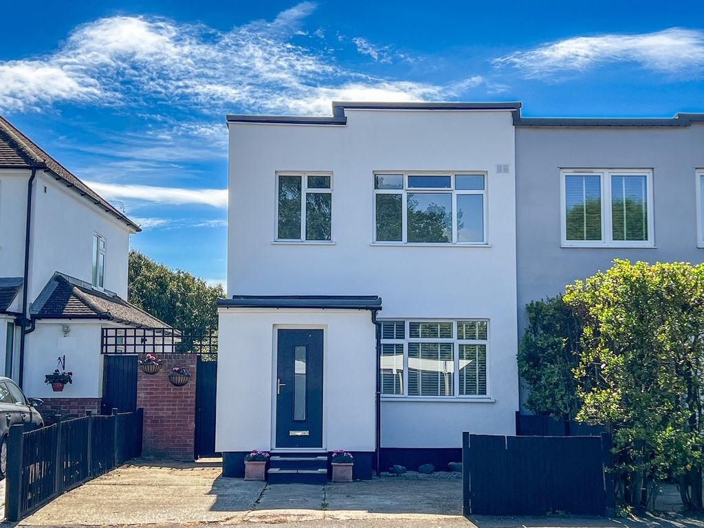 Property photo 1 of 41