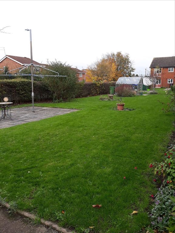 Property photo 1 of 3 Shared Garden