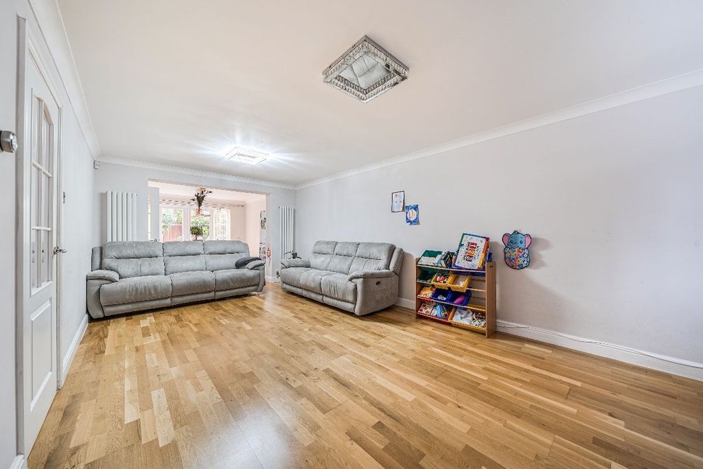 Property photo 3 of 19