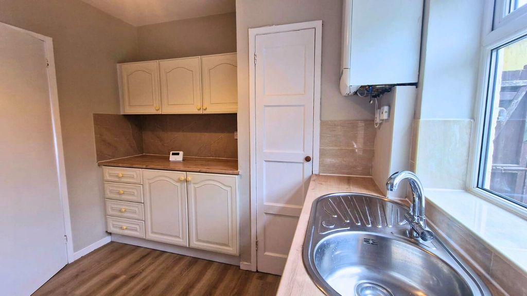 Property photo 2 of 18 Gallery