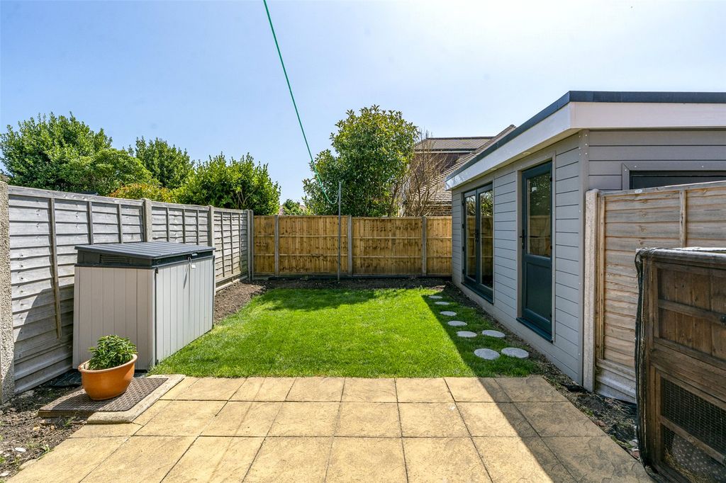 Property photo 3 of 20 Picture No. 05