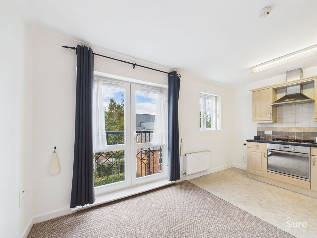 Property photo 3 of 11