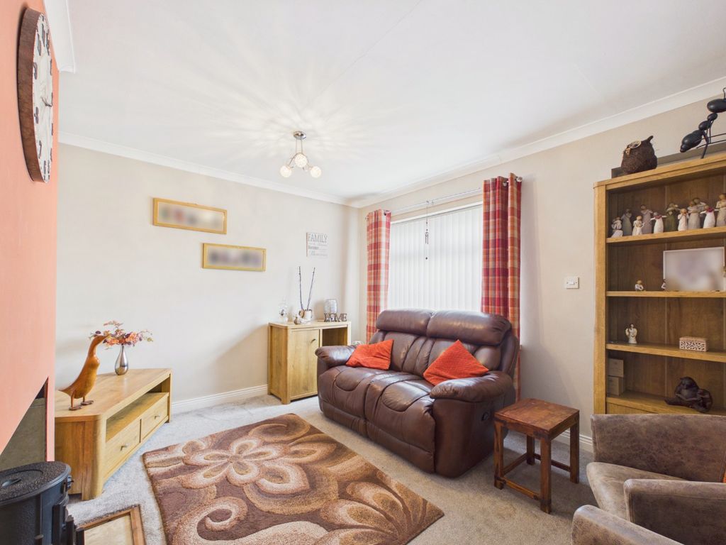Property photo 2 of 19 5475423