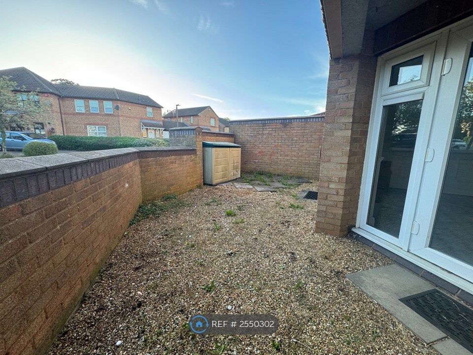 Property photo 3 of 13 Outside Space