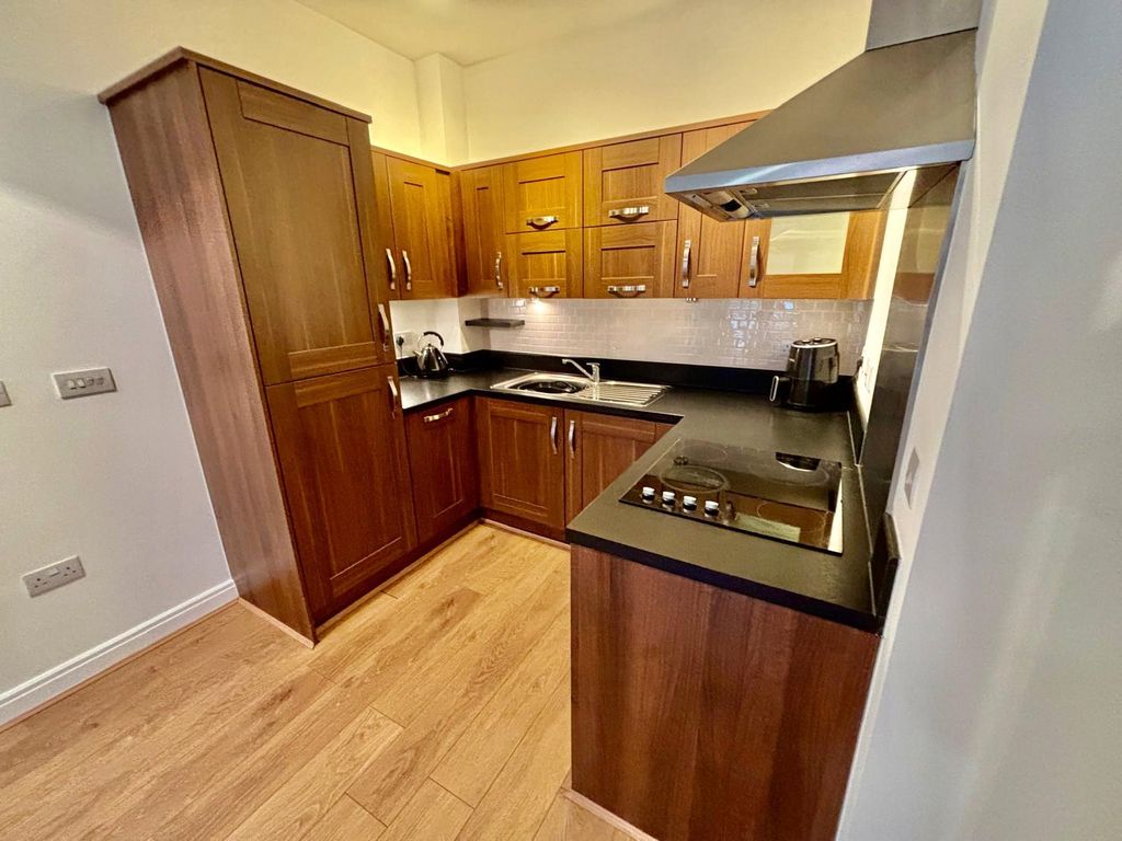 Property photo 3 of 10 Picture No. 32