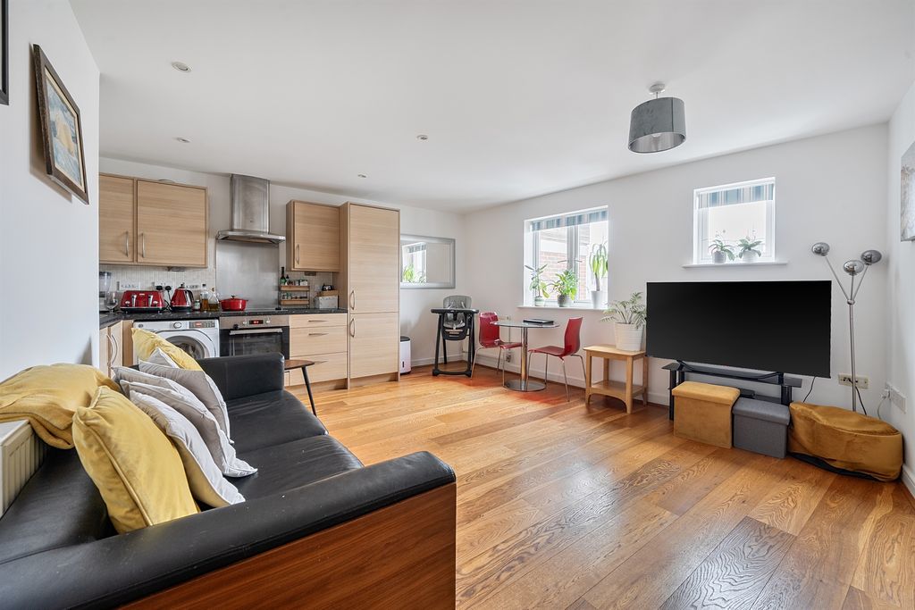 Property photo 2 of 12