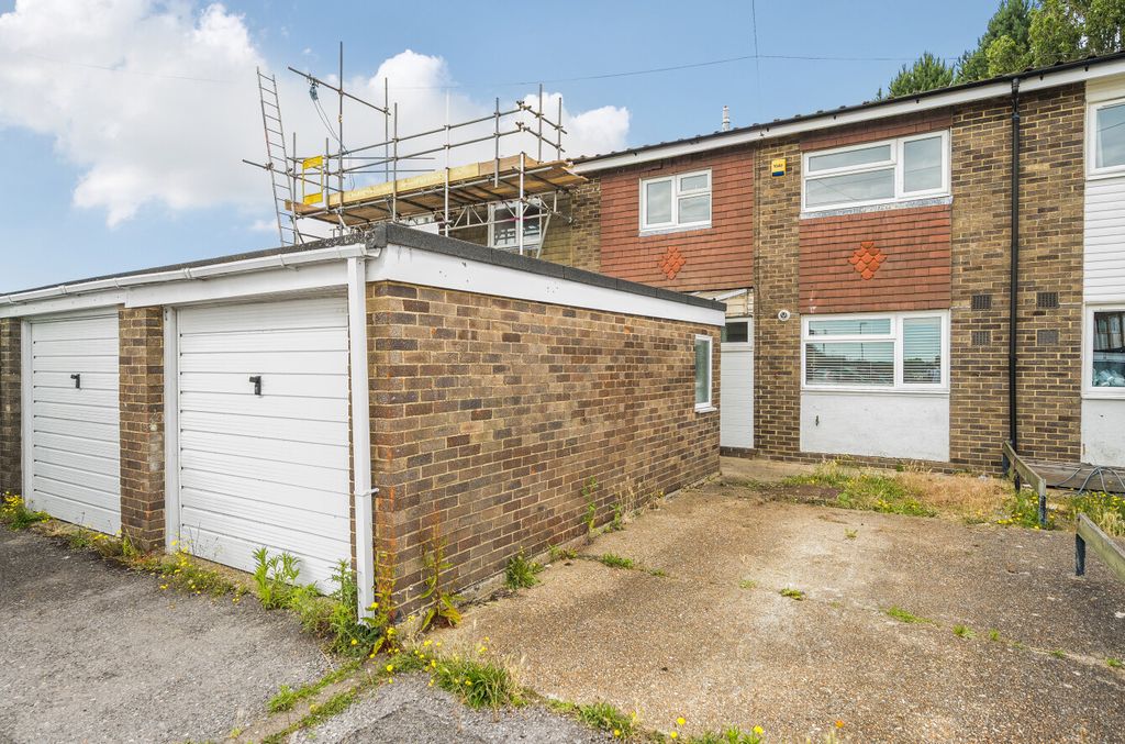 Property photo 1 of 11 1472518-21-6A3141...