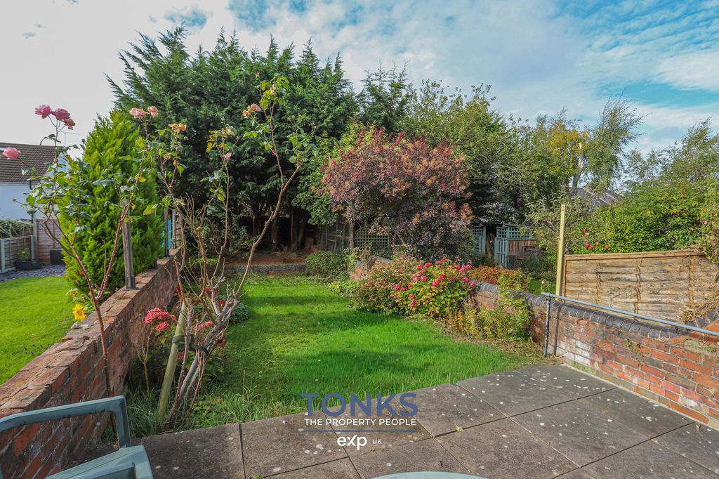 Property photo 2 of 18