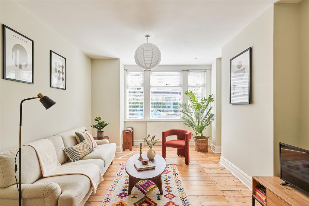 Property photo 1 of 27