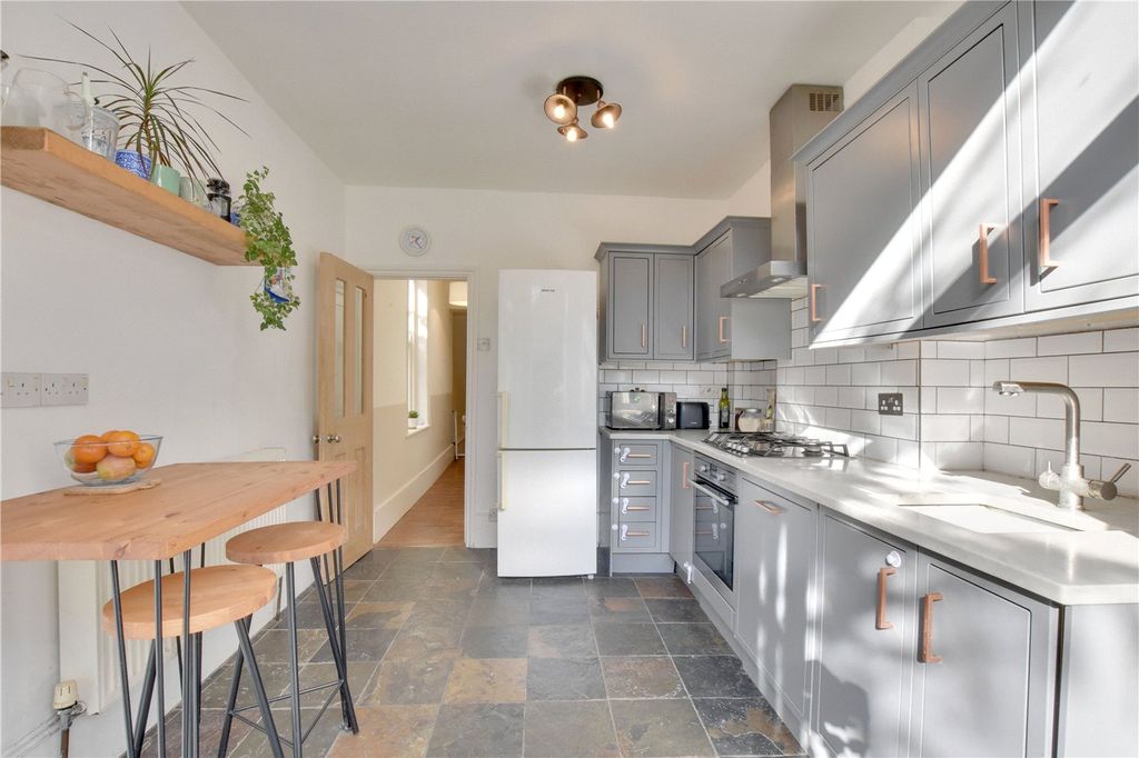 Property photo 3 of 19 Picture No. 11