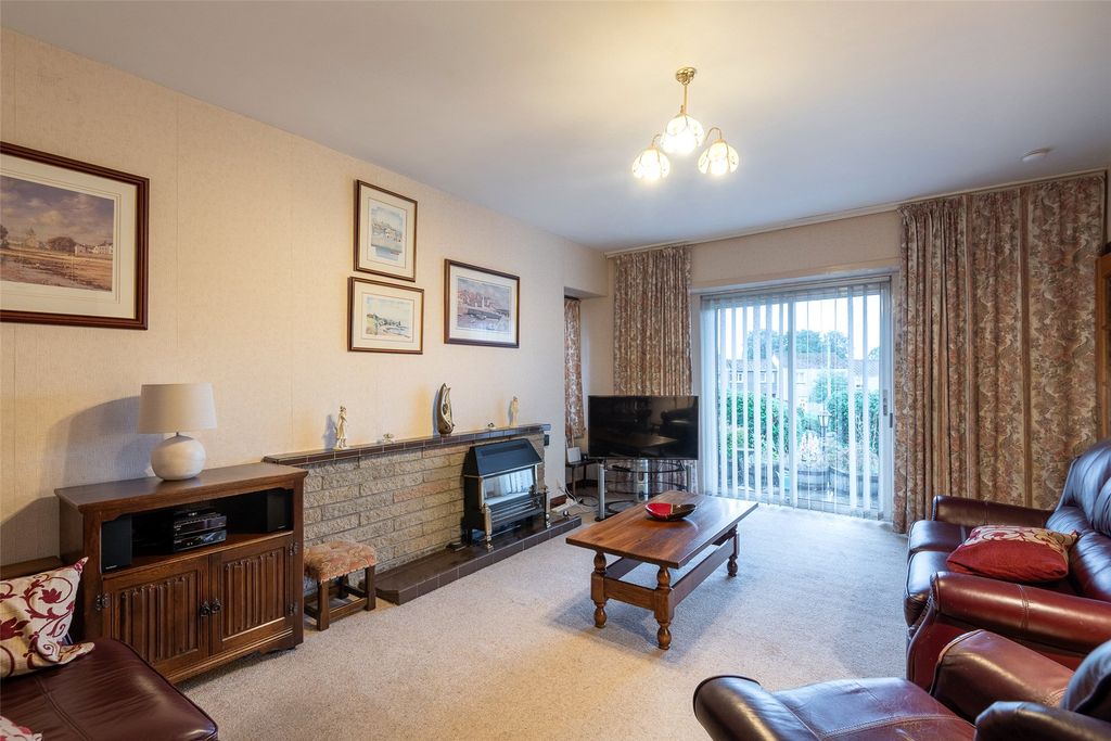 Property photo 3 of 20 Picture No. 05