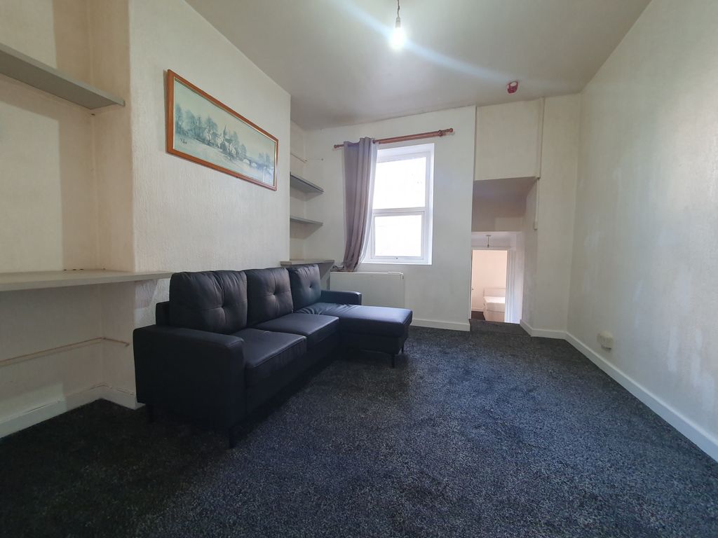 Property photo 2 of 12 Gallery