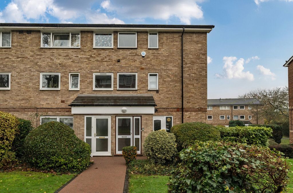 Property photo 2 of 19