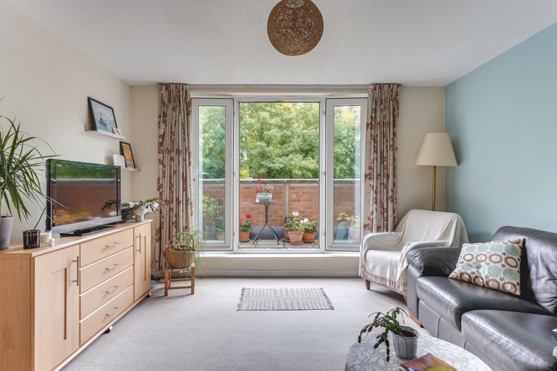 Property photo 2 of 17 Photo 1