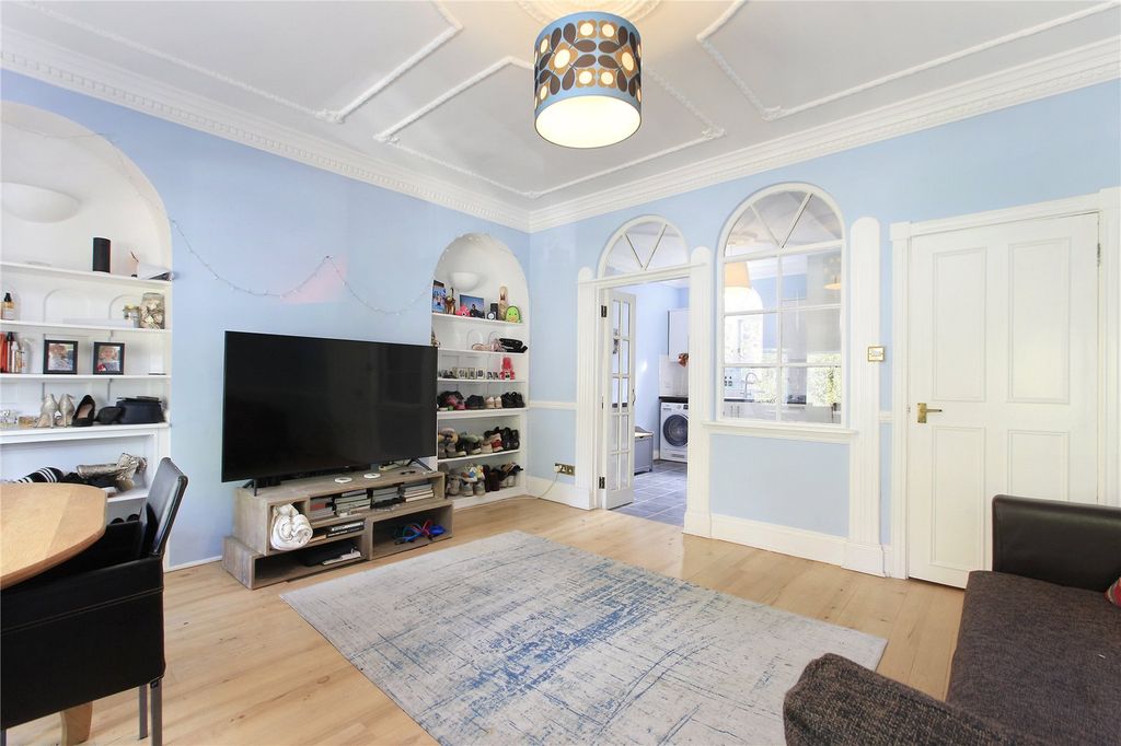 Property photo 3 of 14