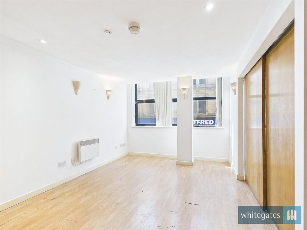 Property photo 3 of 9 Picture No. 06