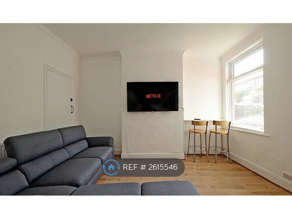 Property photo 2 of 5