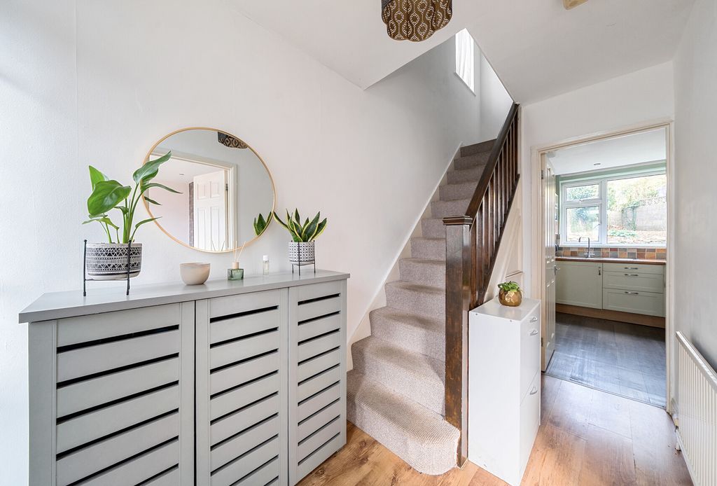 Property photo 2 of 16 1385967-5-6929c39...