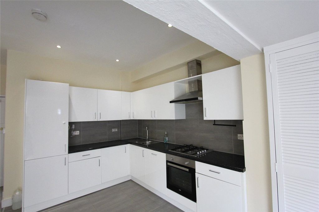 Property photo 3 of 9 Picture No. 04