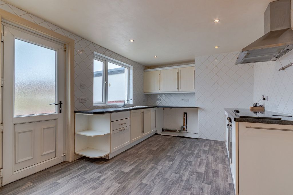 Property photo 3 of 15 Picture No. 01