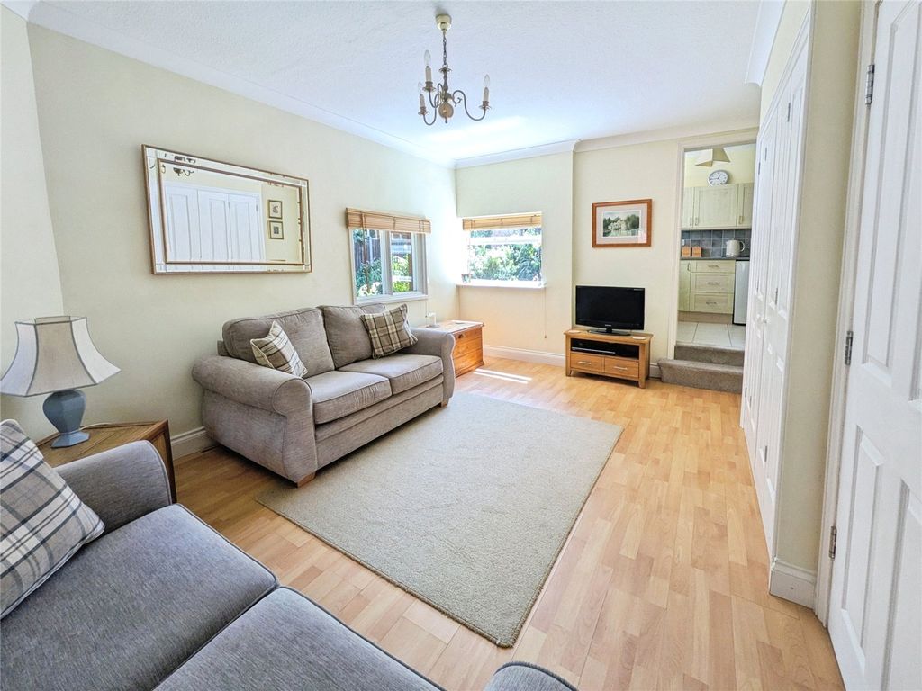 Property photo 2 of 9 Picture No. 06