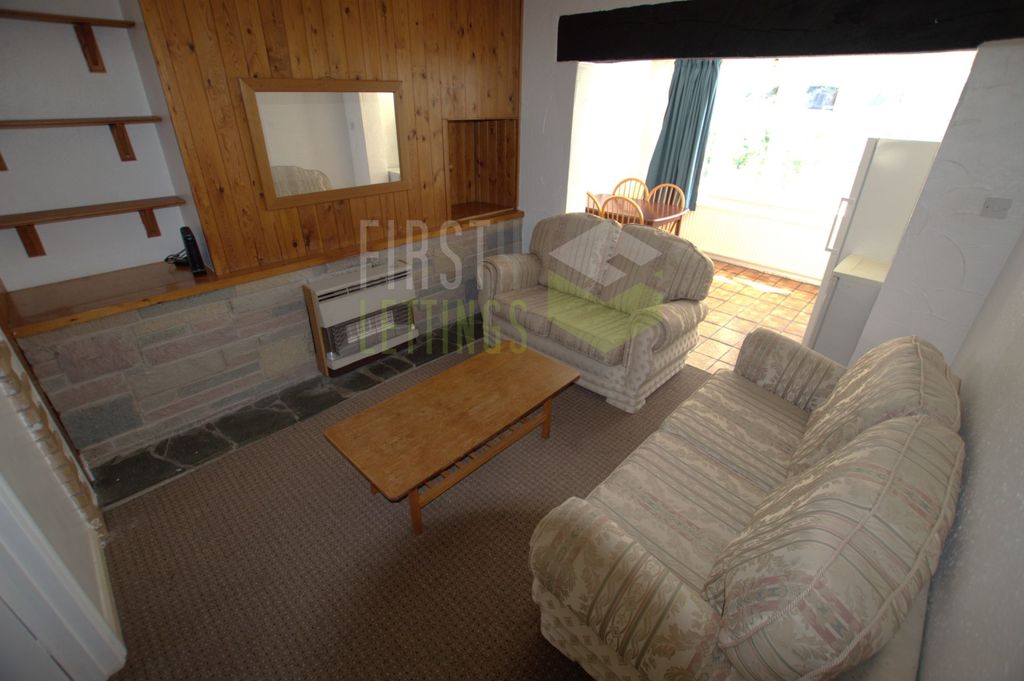 Property photo 3 of 12 Photo 3