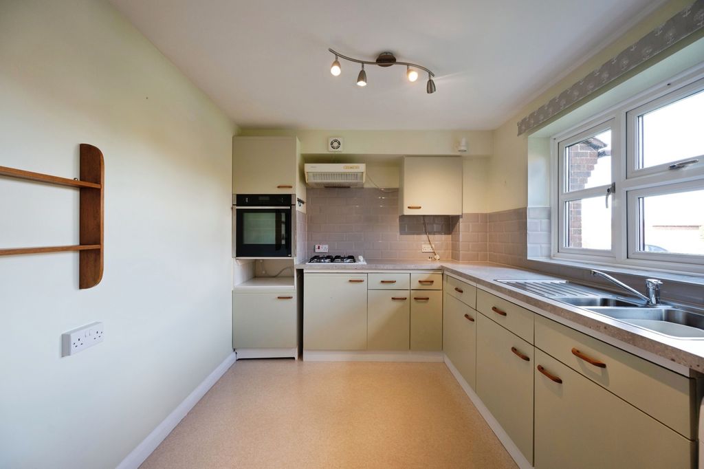 Property photo 2 of 15 Pbox-Img.Jpg